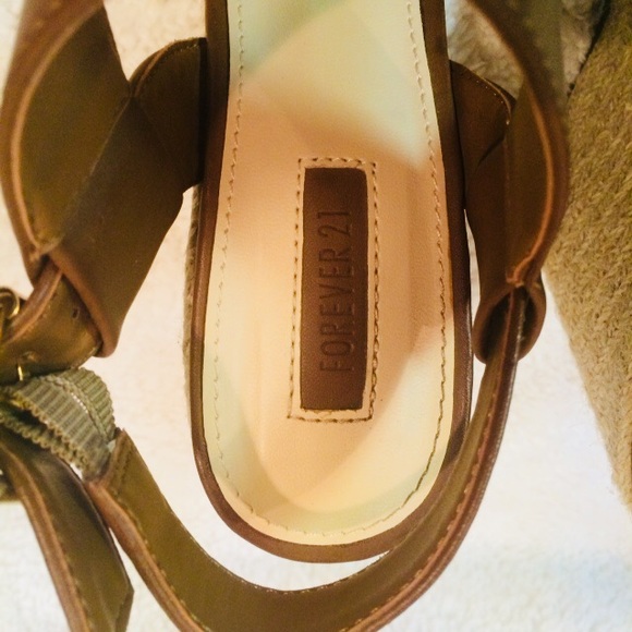 Forever 21 Wedges - Picture 4 of 7